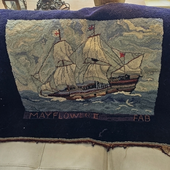 Vintage hand hooked rug with the Mayflower II design.‎ - Picture 1 of 16